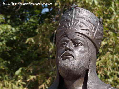 MONUMENTO A ALMANZOR EN CALATAÑAZOR